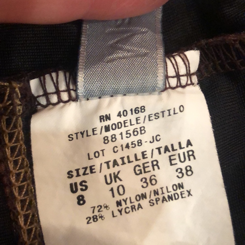 Magic Suit Brwn shirred 8 suit. Medium skirt - Picture 8 of 9